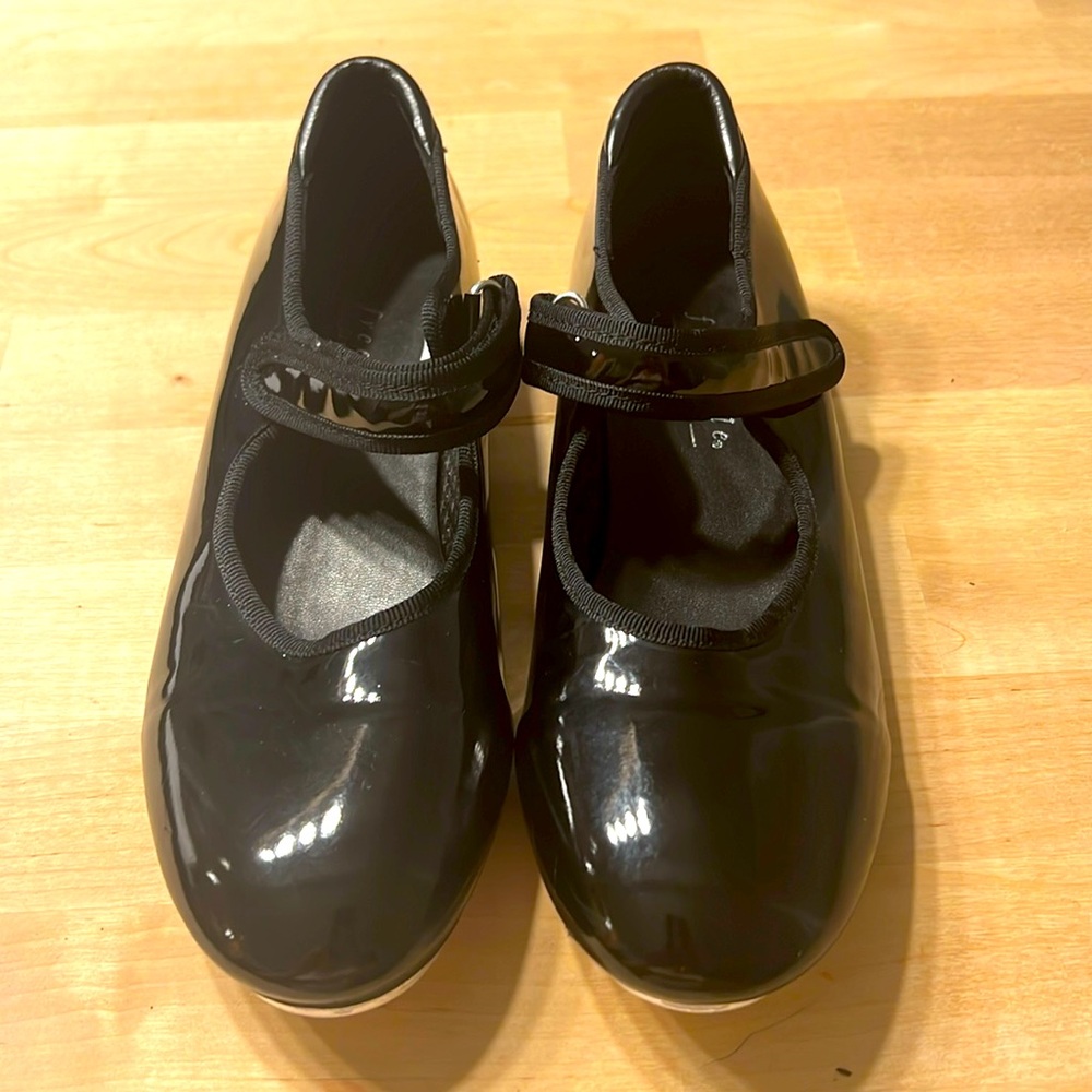 Girls size 2 Mary Jane tap shoes